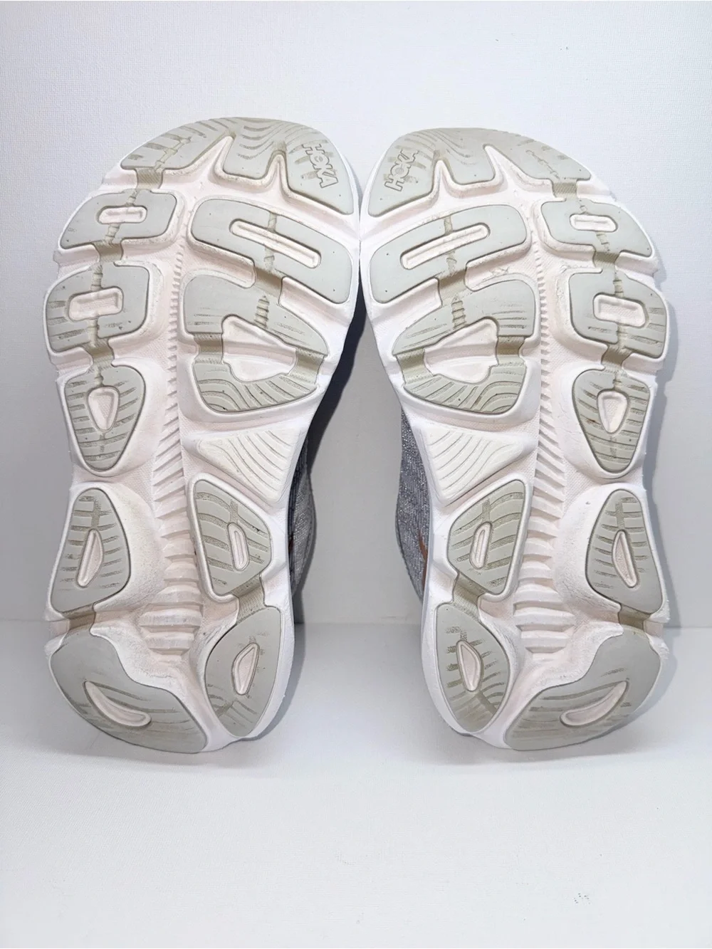 HOKA GAVIOTA 5 Women’s Light Gray Sneakers with Coral Logo
